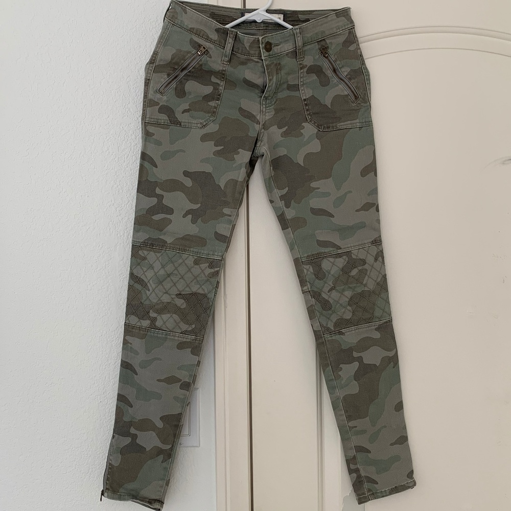 Abercrombie Camouflage Skinny Jeans, Size 2